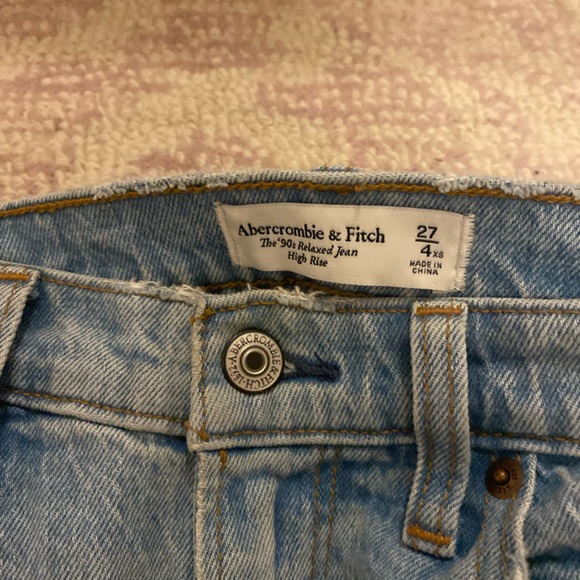 Abercrombie 90s High Rise Straight Jeans - Picture 3 of 4